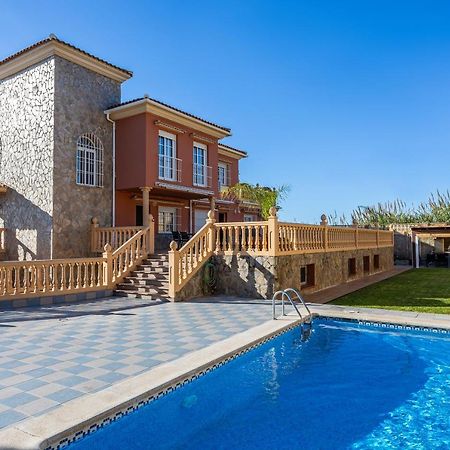 Sun, Relax, Climatized Pool & Steps To The Beach By Mellow Велес Экстерьер фото