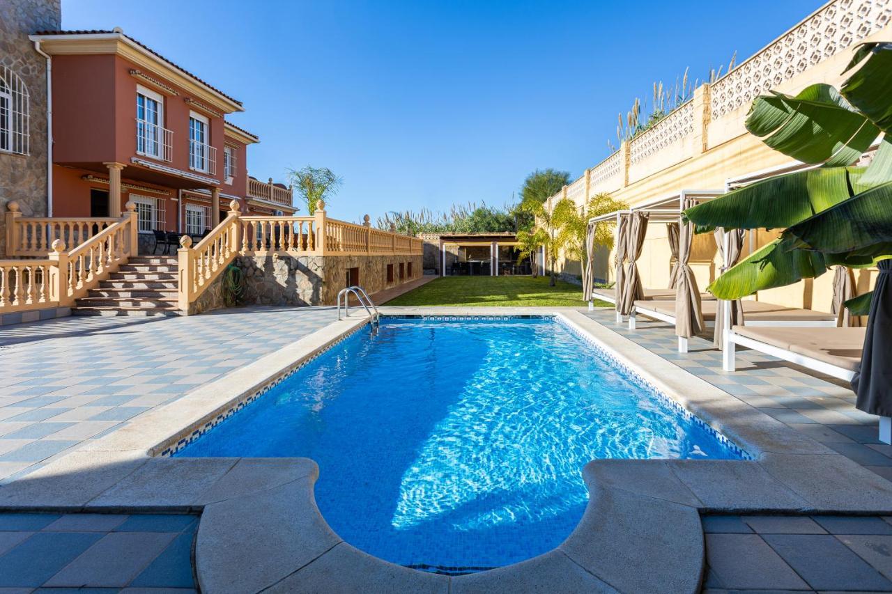 Sun, Relax, Climatized Pool & Steps To The Beach By Mellow Велес Экстерьер фото